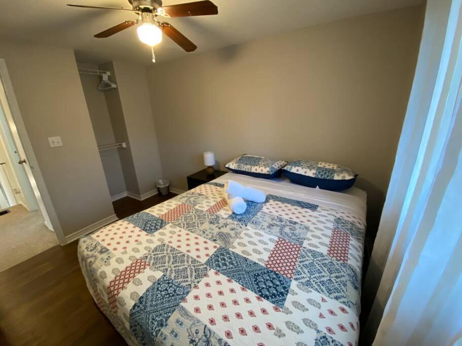 Kingston Comfort Hub Ngoại thất bức ảnh